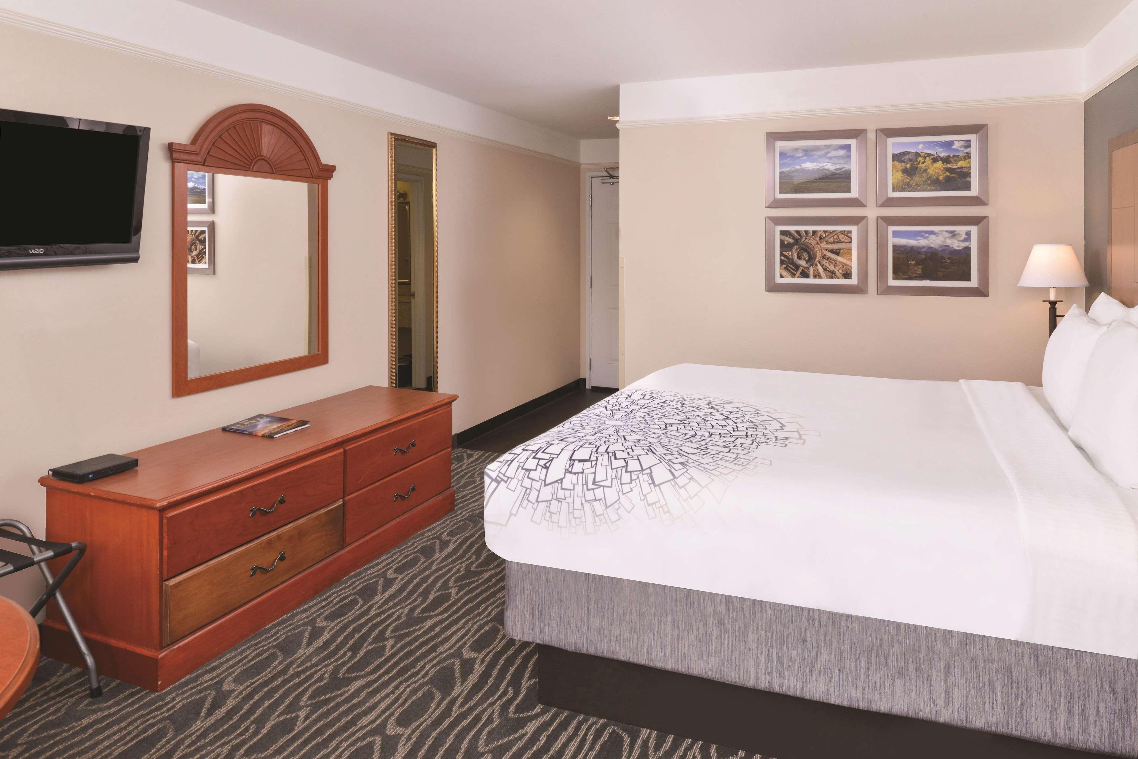 Отель La Quinta By Wyndham Ruidoso Downs Экстерьер фото