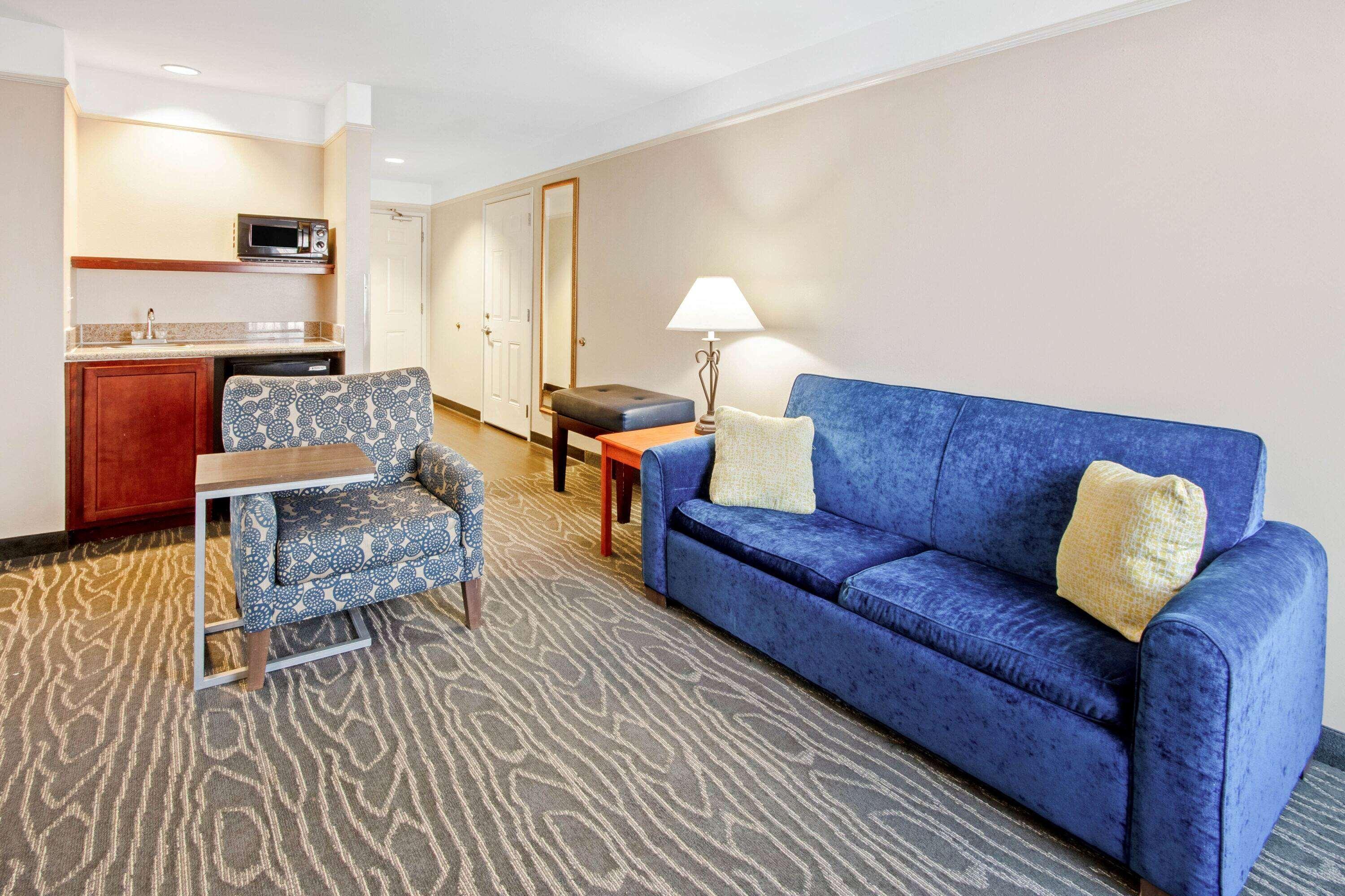 Отель La Quinta By Wyndham Ruidoso Downs Экстерьер фото