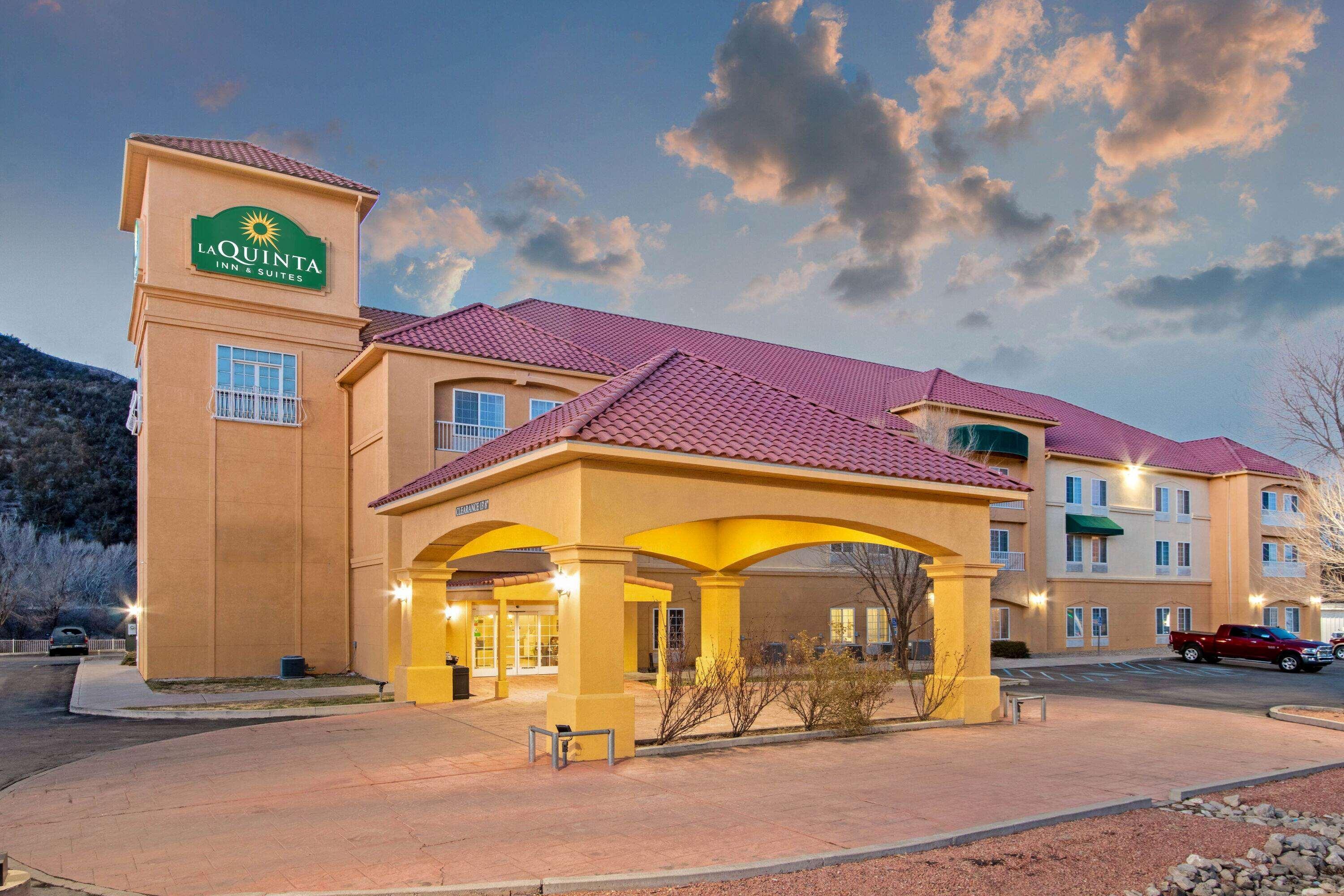Отель La Quinta By Wyndham Ruidoso Downs Экстерьер фото